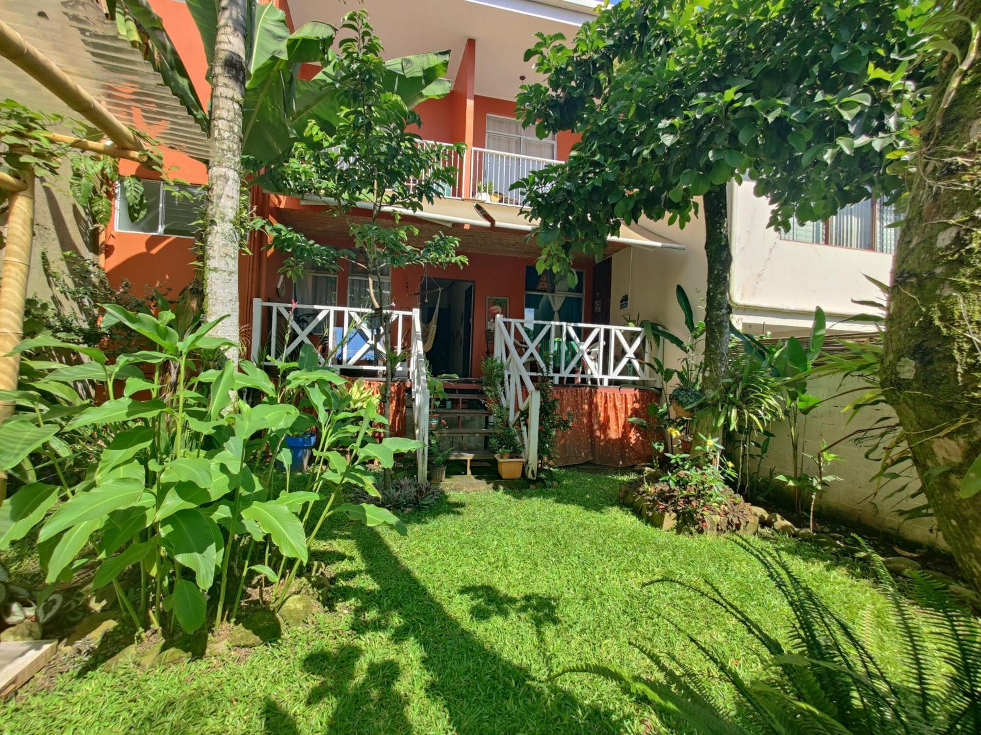Casa De Lis Hotel & Tourist Info Centre Turrialba Kültér fotó